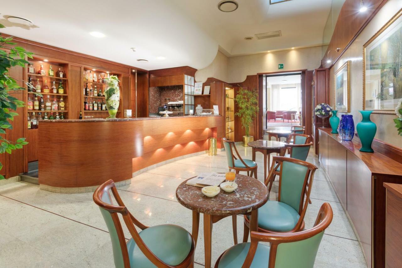 Palace Hotel Civitanova Marche Esterno foto